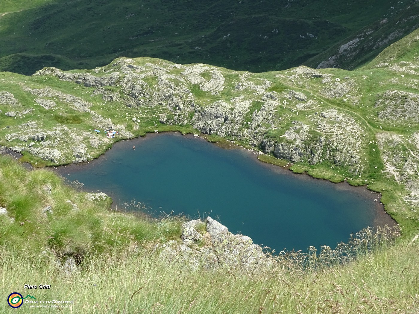 80 Sui Lago di Ponteranica superiore splende  il sole!.JPG